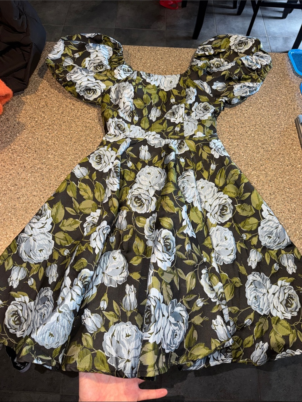 Ivy City Ivanna floral puff sleeve dress